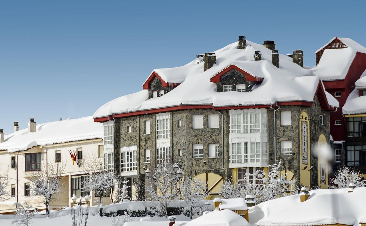 Hotel Presa Riano  Exterior photo